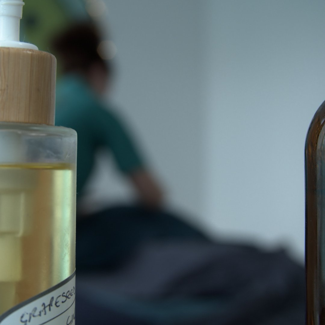 The best sports therapy, the best massage & soft tissue therapy treatments, the best yoga classes and one-to-one yoga sessions in Edinburgh and Leith